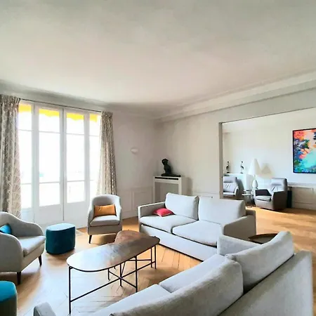 Apartment Elegant In Prestigious District *